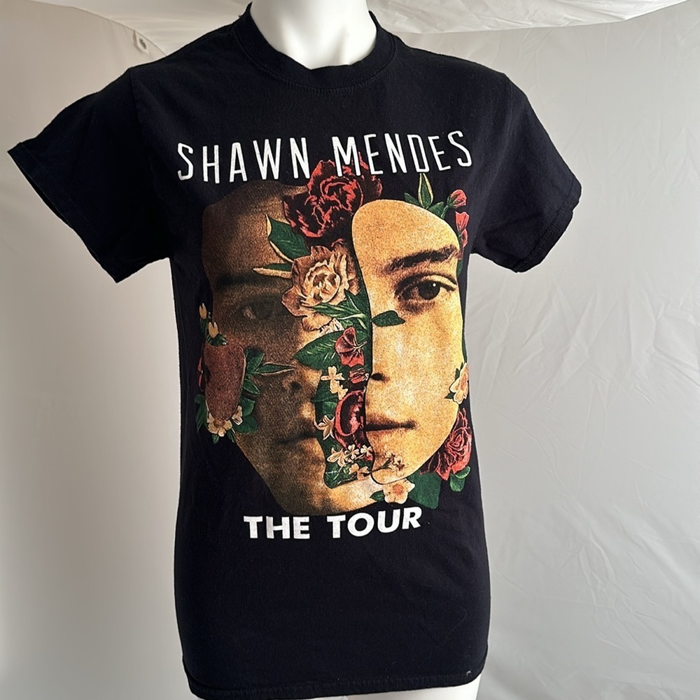 Shawn Mendes The Tour with special guest Alessia Cara black crew neck t-shirt